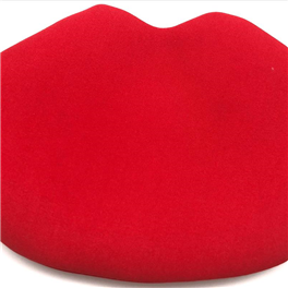 Lip shaped cosemtic bag